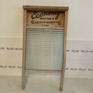 Vintage washboard.  Economy Canadian woodenware co.  Cool display piece!